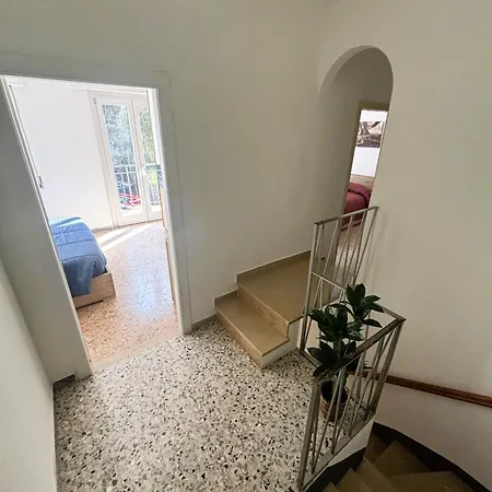 Casa Lorenzo شقة برنزوني سول جاردا