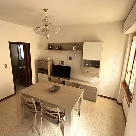 Casa Lorenzo برنزوني سول جاردا